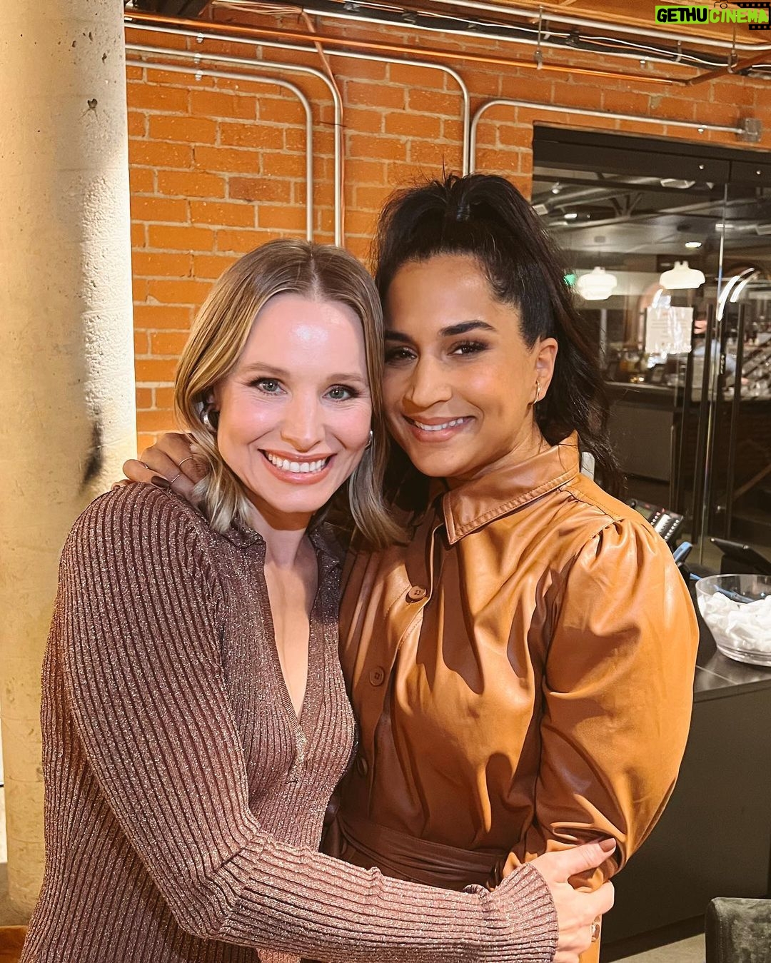 Kristen Bell Instagram - We almost never go out but when we show up it’s for our friends. Or a REEEEAaaLLY good show. #thekingsjester happens to be both. Congrats to @hasanminhaj and @prashanthvenkat(and our course the lovely Beena 💜). Don’t miss it! Out on @netflix now!