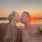 Kristen Bell Instagram - Summer musings 💜