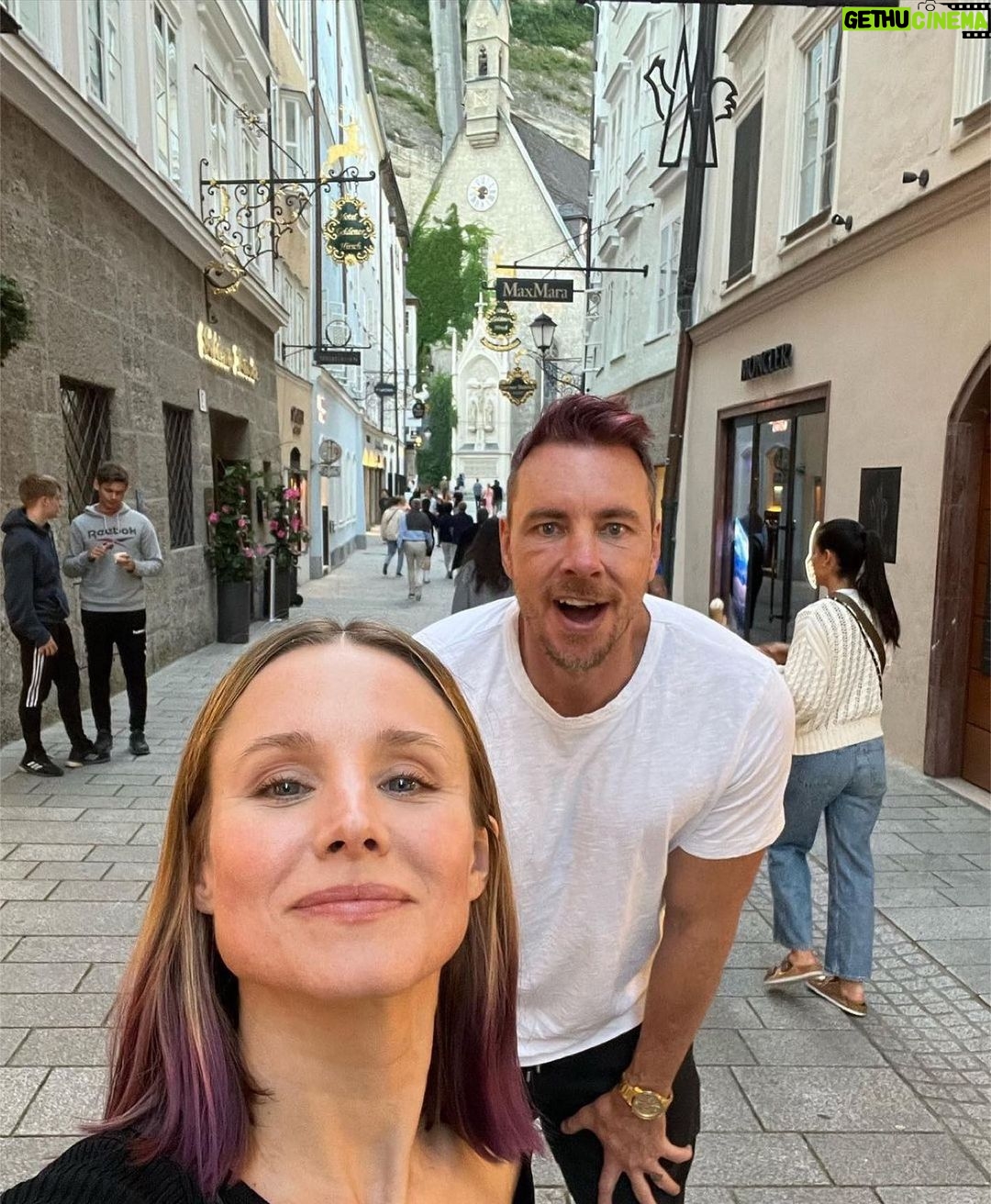 Kristen Bell Instagram - Repost from @daxshepard • Ich bin sehr glucklich! Ich fühle mich sexuell zu meinem Partner hingezogen.