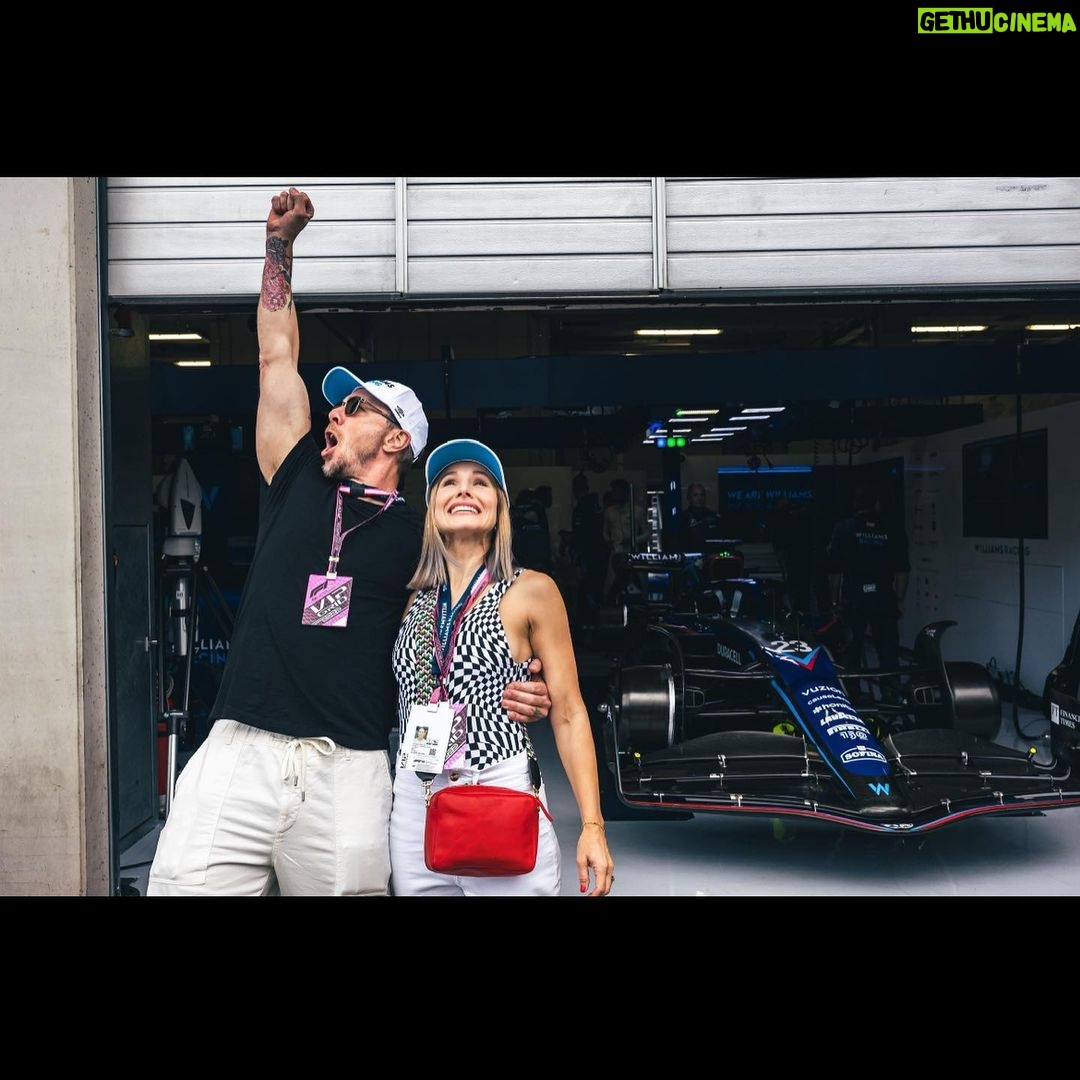 Kristen Bell Instagram - PDA on the grid gets the drivers revved up 🏁 📸@richardpardon