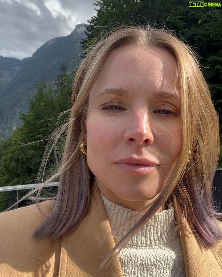 Kristen Bell - 483.6K Likes - Hallstatt Austria looks just like Arendelle 💜