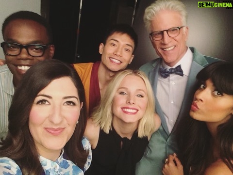 Kristen Bell Instagram - We’re looking for a +1 to make our *GOOD* lunch plans perfect🤌 Enter to win a seat at the table alongside Ted, D’Arcy, Manny, Marc, Jameela, Mike and me by visiting LunchWithKristen.com (or the link in my bio) Your entry will help the Entertainment Community Fund provide assistance to film and television workers in need - Even though the strike is over, work doesn’t begin tomorrow for our beloved crew members. And even when it does, people will still be playing catch up so it’s important to have financial assistance available for those that are the back bones of our industry 💞