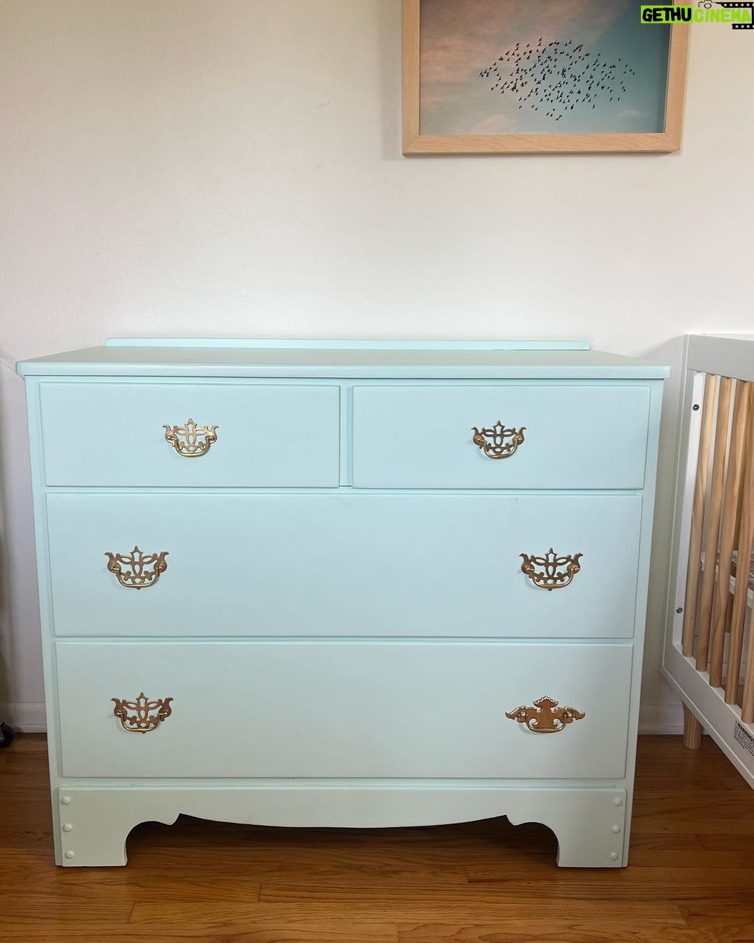 Kristen Gutoskie Instagram - Baby changing table DIY! Swipe for the before π§πΌπ§πΌ