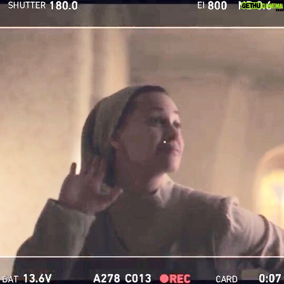 Kristen Gutoskie Instagram - What’s that I hear? @handmaidsonhulu episodes 1-3 are now streaming on @hulu?! Best go and check it out my friends ❤️❤️❤️ #season4 #handmaidstale #hulu #handmaid #martha #marthabeth #blessedbethefruit #resistance #mayday #margaretatwood