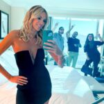 Kristen Taekman Instagram - I may not be the sharpest tool in the shed… but I’m pretty 💅🪩🤍 Made so many amazing memories at BravoCon this year and can’t wait to keep sharing them with you guys!!! #bravocon #bravo #love #memories #realitytv #rhugt #rhony #realhousewives #peacock Las Vegas, Nevada