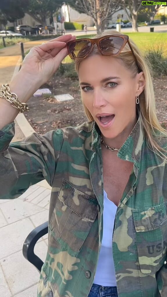 Kristen Taekman Instagram - Can’t have this negative energy in my space for real #fashion #momlife #beauty #beverlyhills #trend #funny #RHONY #rhugt Los Angeles, California