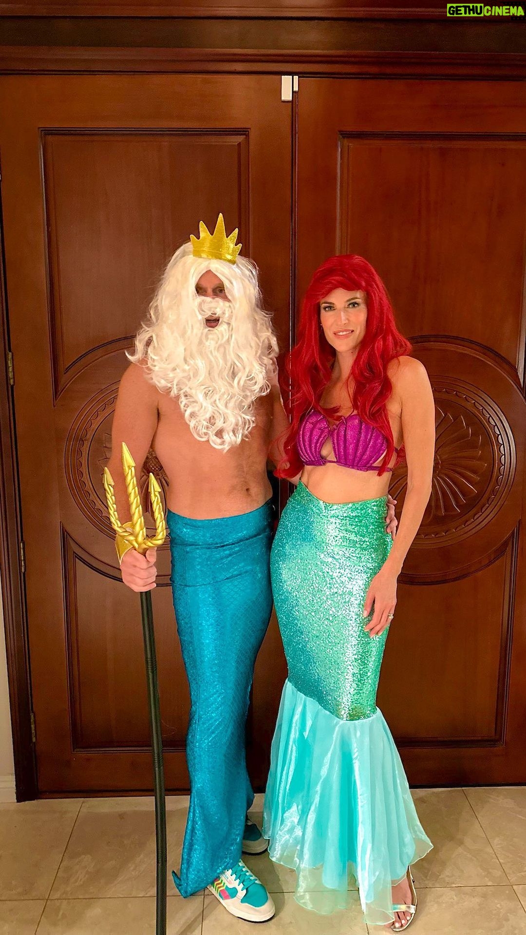 Kristen Taekman Instagram - Happy Halloween 🎃👻 #halloween #la #ariel #disney #kingtriton #littlemermaid #costume #dressup #party #fun #princess Los Angeles, California