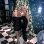 Kristen Taekman Instagram - Jeff throws THE BEST parties …everyone go watch #HollywoodHouselift on @amazonfreevee soooo much fun @paigedav 😘 Los Angeles, California