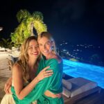Kristen Taekman Instagram - I’m so grateful for all of these wonderful and inspiring friends coming together for a beautiful week together!! What a beautiful Friendsgiving! Feeling full and loved ! 🥰 🦃 🌴 St. Barths