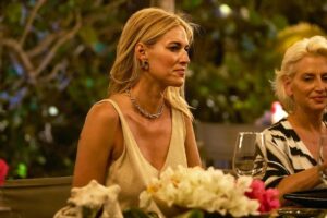 Kristen Taekman Instagram - And that’s a wrap!! So many… memories made! Definitely ones I will never forget. 😂😂 kidding I truly did have a great time!! 

But seriously thank you to Bravo and Peacock for having me back!! The response from all of you guys has been so amazing. So many people have reached out saying how happy they are to see me on their screens again 🤍 it’s WILD they were able to condense that trip down to just 6 episodes (it felt like I was there for a month) ..and to everyone asking NO I still do not have a FULL toenail. 

#realhousewives #finale #legacy #bravo #peacock #realitytv #stbarths #rhugt #rhony #destination #vacation #girlstrip #hollywood #gossip #drama