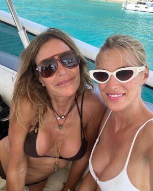 Kristen Taekman Instagram - Can’t believe there are only 2 episodes of #RHUGT left😭😭 My return was short and sweet… for now ;) 

Swipe to the end to see Sonja finally getting her “contusions” checked out 😂😂 #iykyk 

#bravo #rhony #legacy #rhugtlegacy #peacock #realhousewives #realitytv #stbarts #pinkfriday #girlsjustwannahavefun #friendship #girlstrip