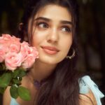 Krithi Shetty Instagram - Be the reason someone believes there are still good people out there 🌸💓 #bekind #spreadlove #goodvibes • • Photographer @ishan.n.giri Retouch @louis_prashanth Makeup @kalwon_beauty Hair @krishnakami Styling @neethikshetty