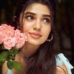 Krithi Shetty Instagram – Be the reason someone believes there are still good people out there 🌸💓 
#bekind #spreadlove #goodvibes 
•
•
Photographer @ishan.n.giri 
Retouch @louis_prashanth 
Makeup @kalwon_beauty 
Hair @krishnakami 
Styling @neethikshetty