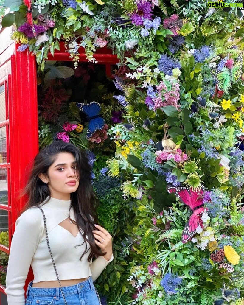 Krithi Shetty Instagram - The time you are taking right now to embrace your slow and steady growth matters more than you know…..remember….flowers don’t bloom in a day 🌸❤️ #london #flowers #blooming #loveyourself #butterfly #dayout
