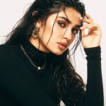 Krithi Shetty Instagram - #newlook ✨ • • Photographer @ishan.n.giri Retouch @louis_prashanth Makeup @kalwon_beauty Hair @krishnakami Styling @neethikshetty