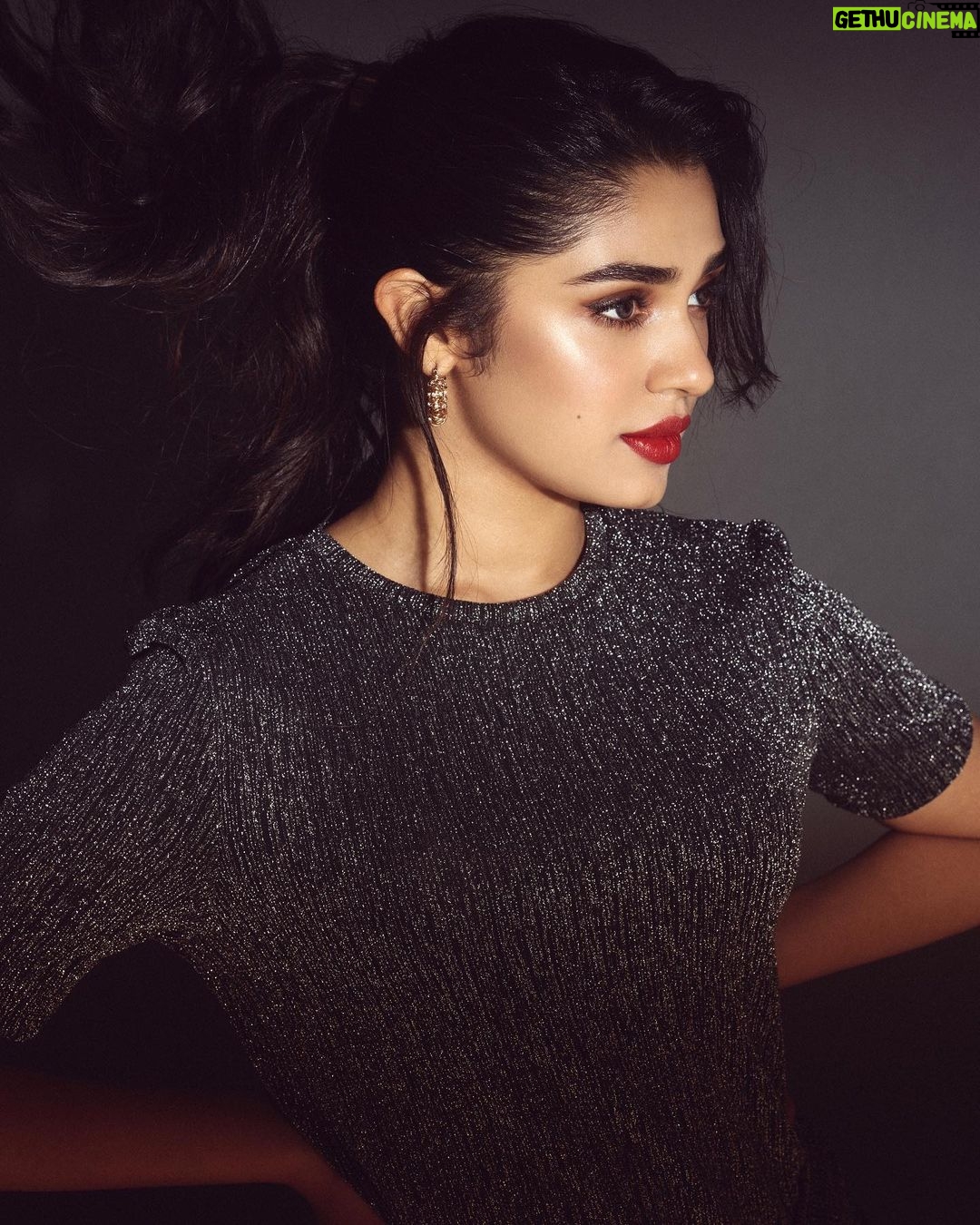 Krithi Shetty Instagram - Put on some red lipstick and live a little #redlipstick #livelovelaugh ❤️ • • Photographer: @ishan.n.giri Retoucher: @louis_prashanth Makeup: @kalwon_beauty Hair: @krishnakami Styled by: @neethikshetty