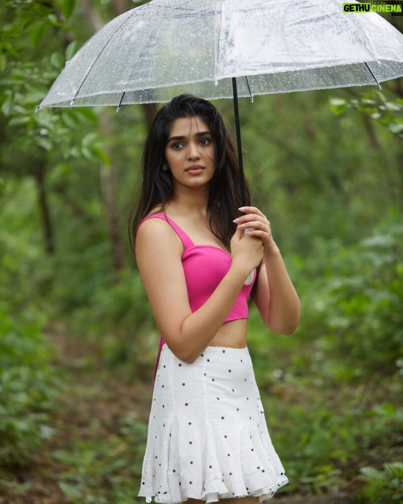Krithi Shetty Instagram - Barbie-ing in the rain 🌧️💓 #barbie #rain 📸 @prabal