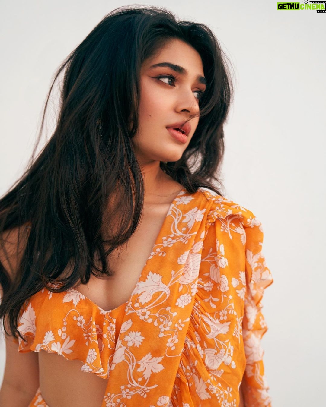 Krithi Shetty Instagram - Weekend vibes 🧡 #breezy #weekend #summervibes • • Styled by @jukalker Styling team @pratimajukalker Outfit : @arpitamehtaofficial Earrings : @mortantra @spiffypublicrelations Assorted bangles @lovelate20s Makeup @pinkylohar Hair @kamaldeepss Photographer @ishan.n.giri Asst @louis_prashanth Retoucher @enhancingmoments