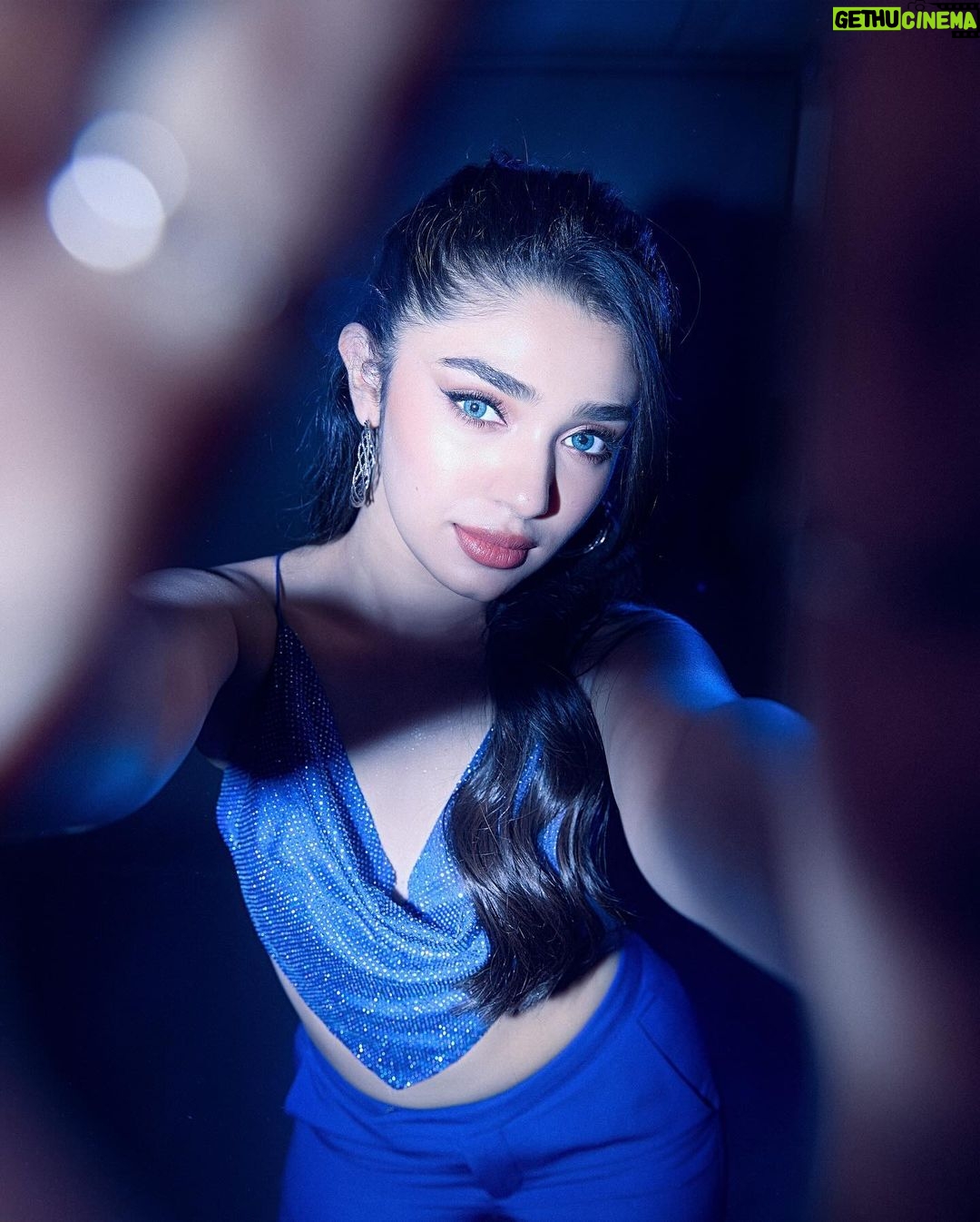 Krithi Shetty Instagram - May the #newyear bring you warmth, love, and light to guide your path to a positive destination🥰🥳✨ • • outfit @house_of_exotique Earrings @kushalsfashionjewellery Rings @myrhabyrhea Stylist @nidhijeswani Assisted by @nirikshapoojary_ Makeup @kalwon_beauty Hair @kamaldeepss Photographer @gohil_jeet