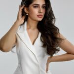 Krithi Shetty Instagram – Merry Christmas 🎄 
#christmas #holiday #happyholidays 
@chanelofficial 
•
Photographer @prabal 
M & H  @makeupbysalonij @kamaldeepss