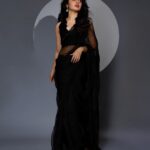Krithi Shetty Instagram – Felt gorgeous in this #blacksaree ✨ 🖤 by @archanaraolabel 

Styled by – @ashwin_ash1 & @hassankhan_3
Style team – @ahmedxmirza
M & H – @sadhnasingh1 @kamaldeepss 
Jewellery- @karnikajewelshyd 
Shot by – @pranav.foto