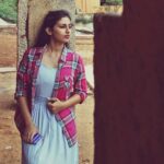 Kruthika Jayakumar Instagram - Restlessly torn between loving the mundane and the marvellous 🍂