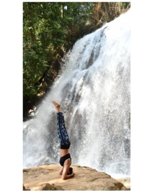 Kruthika Jayakumar Instagram - Perspectives🙃
.
.
.
.
.
.
.
#yogalife #aloyoga #yogaeverywhere #yogaflow #yogachallenge #inflexibleyogis #waterfall #naturephotography #coorgdiaries