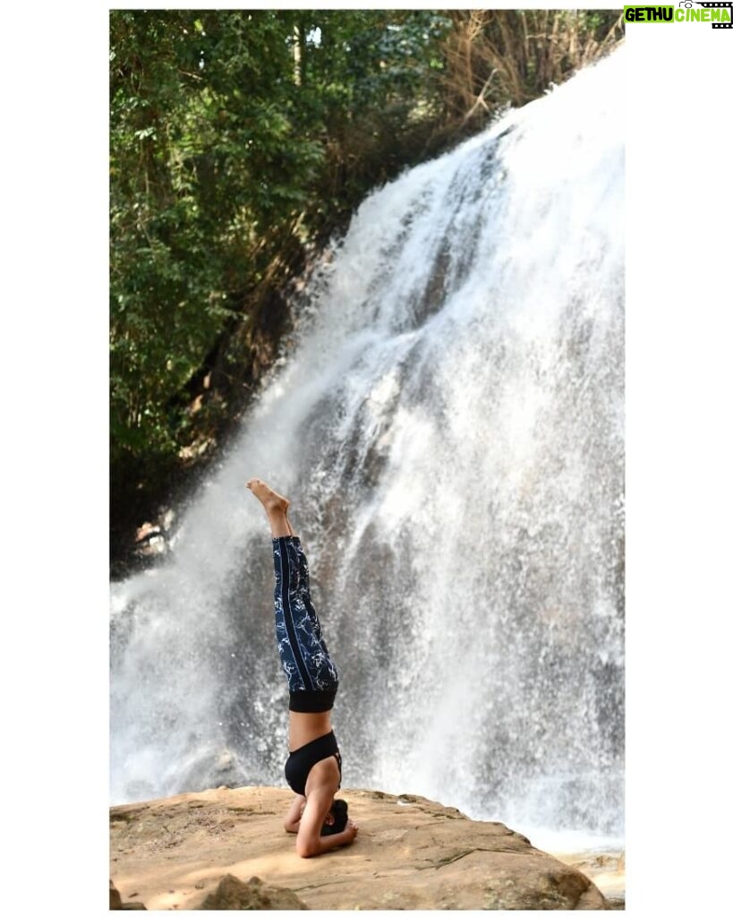 Kruthika Jayakumar Instagram - Perspectives🙃 . . . . . . . #yogalife #aloyoga #yogaeverywhere #yogaflow #yogachallenge #inflexibleyogis #waterfall #naturephotography #coorgdiaries