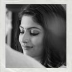 Kruthika Jayakumar Instagram – Is smiling away your calories a thing? 📸 @sujeethpotla_photography .
.
#beinglame #tb