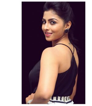 Kruthika Jayakumar Instagram - Happy 2019 guys♥️