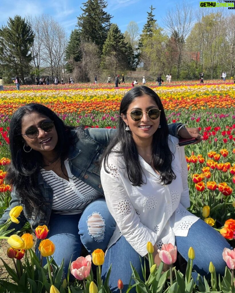 Kruthika Jayakumar Instagram - Spring really sprung into full bloom 🌸🌷