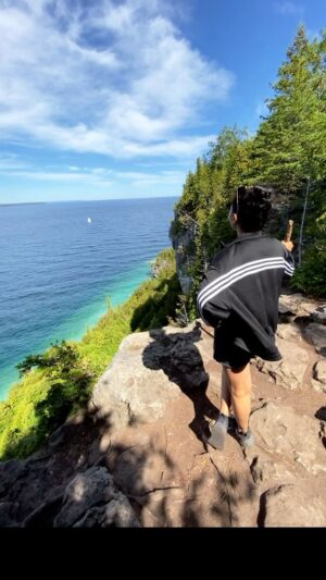 Kruthika Jayakumar Instagram - The colours my dreams are made of 🌊🌲☀️

📍Georgian Bay, ON 
.
.
.
.
.
.
.
#explorecanada #tobermory 
#travelgram #videodump #feelingblue #traveldiaries #wanderlusting #hikingadventures #whyareyoureadingmyhashtags