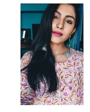 Kruthika Jayakumar Instagram - Wherever life plants you, bloom with grace🌼
.
.
.
.
.
.
.
.
.
.
#summerpastels #flowerpower #summeressentials #noseringlove #kavacha #kannadatrolls #ootd #bengalurudiaries #lessisalwaysmore