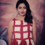 Kruthika Jayakumar Instagram - You'd think I'd be used to camera's by now 🧐😝 From the first of the many press meets to come for my next film #Kavacha ♥️ . . . . . . . . #pressmeet #indie #actorlife #tiedye #shivanna #sandalwood #picoftheday #iger #jhumka #pressmeet #tiedye #kavacha #shivanna #actorlife #sandalwood #iger #jhumka #ootd #latergram #instaclick #heroine #actress #candid #yogisofinstagram #tollywood #drushyam #outfitinspo #indie #handloom #red Kanteerava Studio