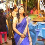 Kruthika Jayakumar Instagram – Searching for infinity stones in Basavangudi ? 💁🏻‍♀️
.
.
.
.
.
#workingstill #kavacha #sandalwood #basvangudi #vidyarthibhavan #gandhibazaar #shivarajkumar #tagaru #rustum #actor #comingsoon #market #everydayphotography #chubbydays #ethniclove #infinitywar #avengers #shopping #bengaluruphotography #sandalwoodactress #flowers Basavanagudi