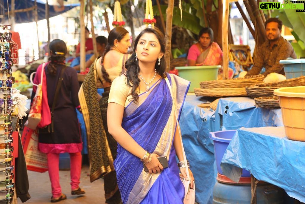 Kruthika Jayakumar Instagram - Searching for infinity stones in Basavangudi ? 💁🏻‍♀️ . . . . . #workingstill #kavacha #sandalwood #basvangudi #vidyarthibhavan #gandhibazaar #shivarajkumar #tagaru #rustum #actor #comingsoon #market #everydayphotography #chubbydays #ethniclove #infinitywar #avengers #shopping #bengaluruphotography #sandalwoodactress #flowers Basavanagudi