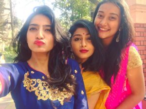 Kruthika Jayakumar Instagram - I got my game face on 😎❤️
.
.
.
.
.
.
#indianwomen #ethniclove #ethnicfeels #sareelove #indianculture #beatifulgirls #tb #throwback #mcclife #actor #tollywood #sandalwood #drushyam #beautifulgirlsofinstagram #friends #bffs #collegelife #pout #bangalore #prettywomen #girlgang #gold #blue #pink #colours #happyfaces #selfie