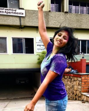 Kruthika Jayakumar Instagram - Being your typical excited Holi Person 💁🏻💙
.
.
.
.
#shotononeplus #shotononeplus5 #holihai #rangbarse #colour #india #festival #holilove #purple #green #pink #holicolours #happy #excited #indianholi #bangalore #southindian #actress