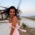 Kseniya Borodina Instagram - Август- это история заканчивающегося лета. Оно вернётся через год, но уже с совсем другой историей. А пока, наслаждаемся моментами ❤️ Regnum Carya