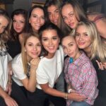 Kseniya Borodina Instagram - Друг, проверенный временем, Ты мое оправдал доверие. Закалили нас общие трудности, Ну и радости обоюдные… Человек ты душевный и искренний, Щедро делишься чувствами с близкими. Повезло мне, ну что тут сказать. О таких друзьях можно мечтать! Сочинять им куплеты и песни Ну а главное – быть всегда вместе!❤️❤️❤️