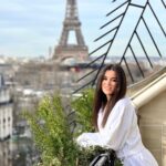 Kseniya Borodina Instagram - Bonjour Paris🖤 Hotel Plaza Athenee