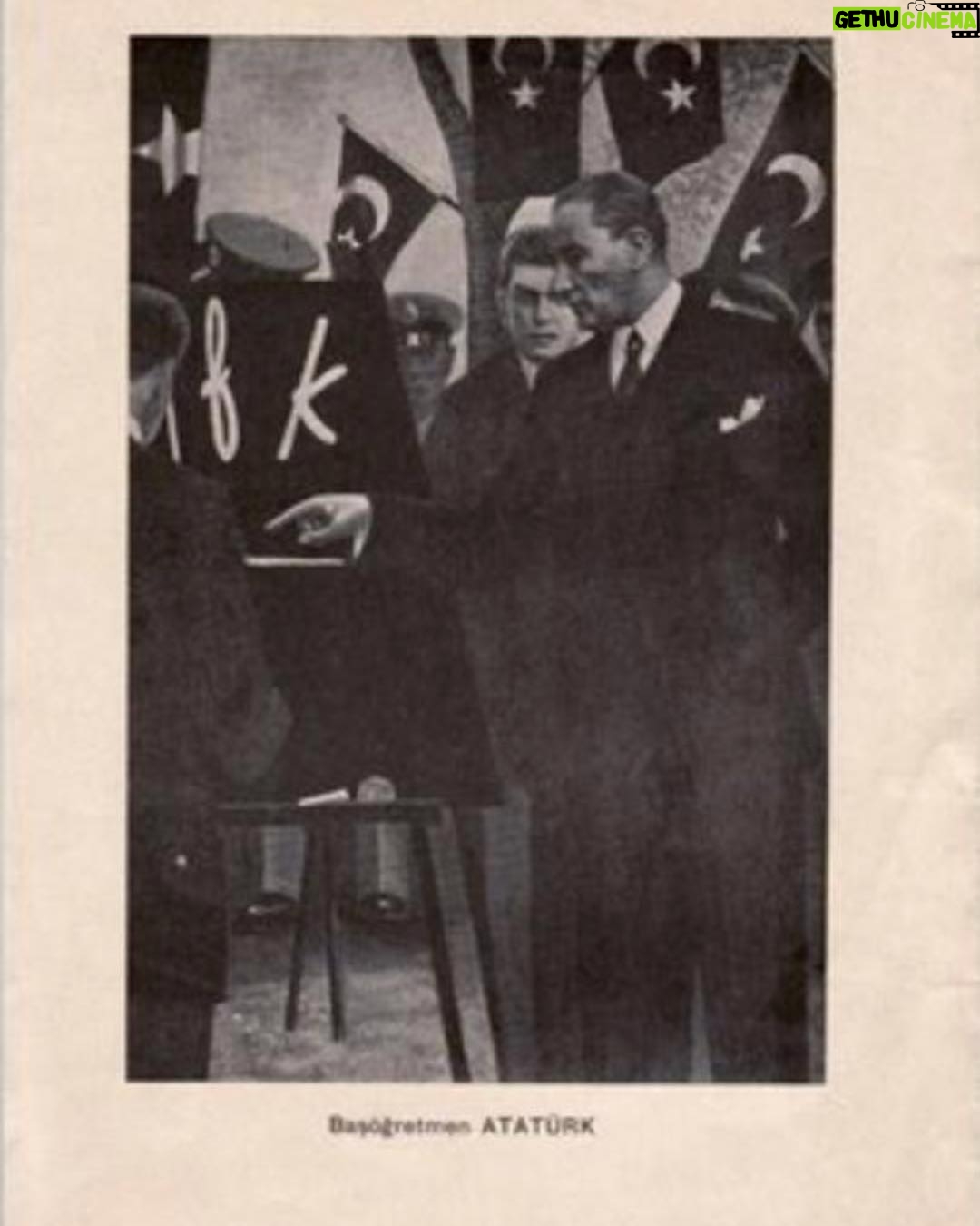 Kubilay Penbeklioğlu Instagram - KUTLU OLSUN ÖĞRETMENİM #öğretmenlergünü #başöğretmen #mustafakemalatatürk