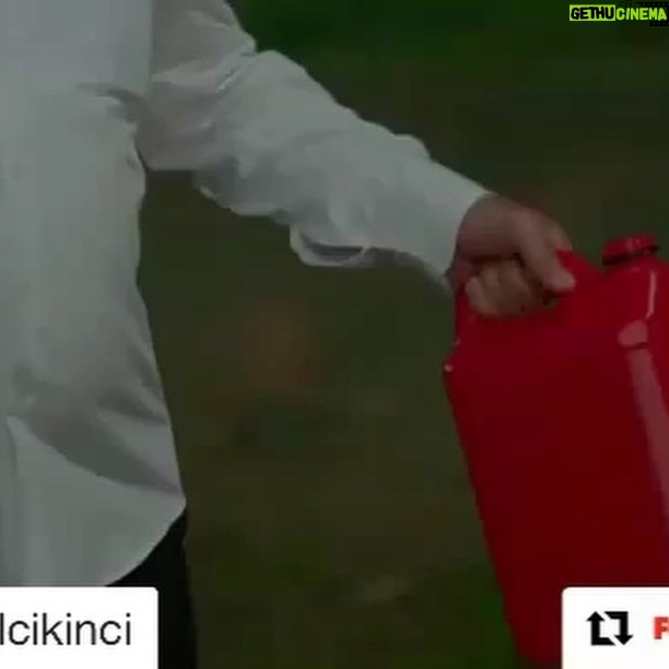 Kubilay Penbeklioğlu Instagram - #Repost @birselcikinci (@get_repost) ・・・ #Repost @foxturkiye (@get_repost) ・・・ Deniz’in hayatı tehlikeye mi giriyor? #KalbimdekiDeniz’in yeni tanıtımı burada! @kalbimdekidenizfox #FOX #FOXTurkiye #seninleçokgüzel #tv #dizi #yenibölüm #tanıtım #cumartesi