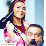 Kubilay Penbeklioğlu Instagram - #Repost @artmacbeth with @get_repost ・・・ Yoğun istek üzerine çok beğenilen komedi oyunu, Özge Özberk ve Kubilay Penbeklioğlu ile AÇIK AİLE yeniden Kıbrıs’ta! 21 Nisan Pazar 20:30, Yakın Doğu Üniversitesi AKKM. Biletler www.biletinial.com’da satışta: https://www.biletinial.com/tiyatro/acik-aile-ozel-istek-uzerine-yeniden-kibrista?cityId=55 Kıbrıs Genç TV KKTC Vodafone - Telsim Büyük Anadolu Oteli, Girne Teşekkürler! 🙏👍 #AçıkAile #SoldOut #thankyou #Cyprus #DarioFo #sanat #sahne #özgeözberk #kubilaypenbeklioğlu #macbethart #tiyatro #komedi #etkinlik #kıbrısetkinlik #kıbrısetkinlikleri #eğlence #event #lefkoşa #girne #güzelyurt #lefke #kktc #kıbrıs 🎭