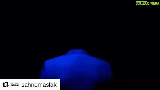 Kubilay Penbeklioğlu Instagram - #Repost @sahnemaslak with @get_repost ・・・ Sezonun bomba komedisi Açık Aile Caddebostan Kültür Merkezi'nde 💥 10 Şubat Pazar 20:00 Biletler Biletix'te ve Gişede . . . #sahnemaslak #açıkaile #tiyatro #oyun #komedi #eğlence #pazar #etkinlik #haftasonu #ckm #caddebostan #kadıköy #aile #kahkaha #bilet #biletix