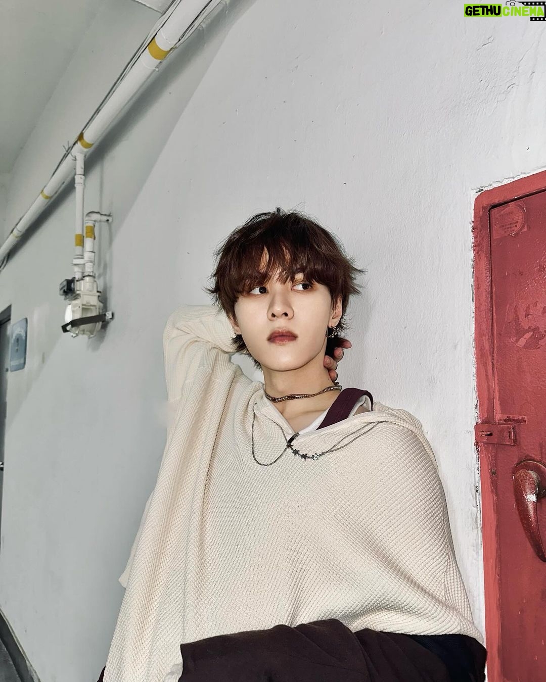 Kun Instagram - 🐻what’s your favorite song from this album?
