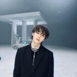 Kun Instagram - 🐻what’s your favorite song from this album?