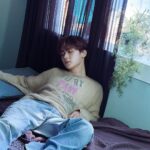 Kun Instagram - I just wanna lay in my bed~