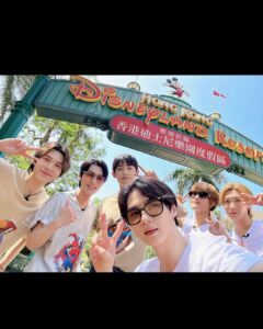 Kun Instagram - Hongkong Disneyland ❤️
