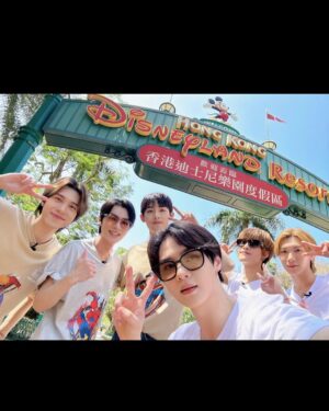 Kun Instagram - Hongkong Disneyland ❤️